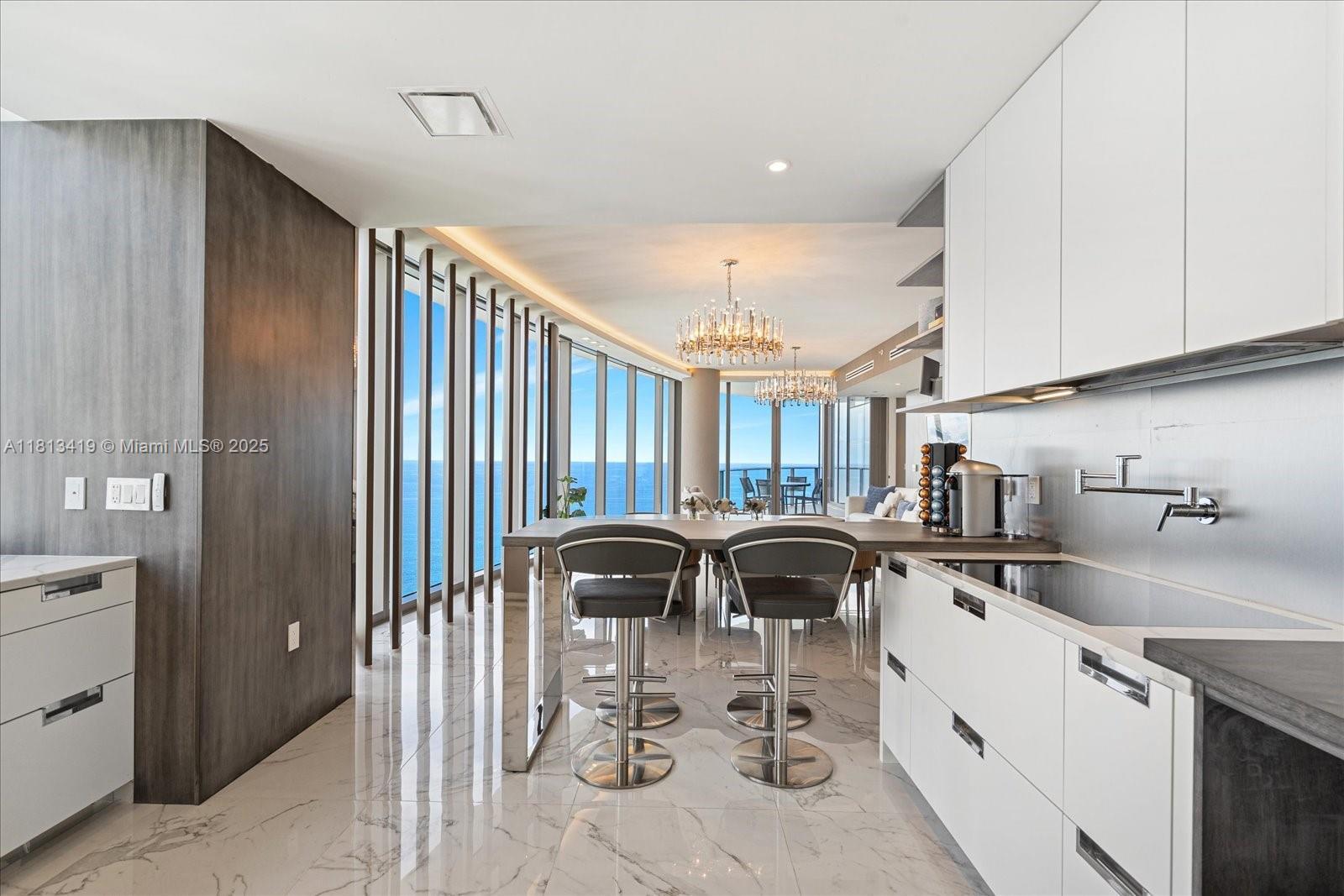 Building Photo - 15701 Collins Ave