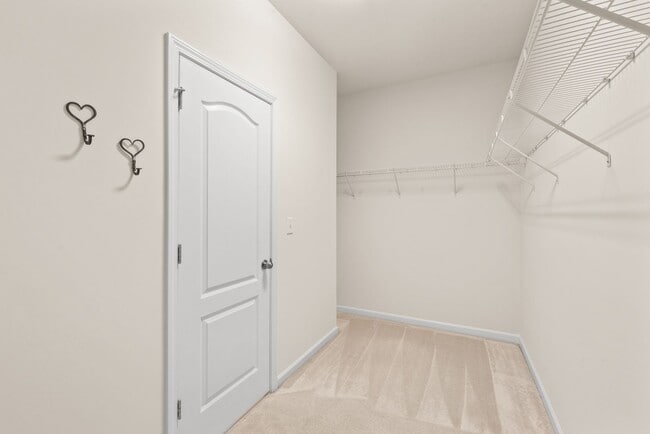 Building Photo - 3 Bedroom Home in Belmont!