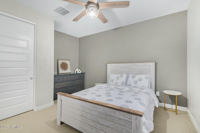 Building Photo - 1171 E Armstrong Wy