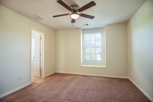 Building Photo - 8123 Barnes Ridge Ln