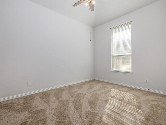 Building Photo - 2958 Diego Dr
