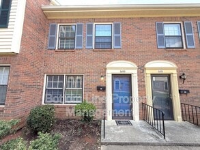 Building Photo - 4633 Old Lantern Way