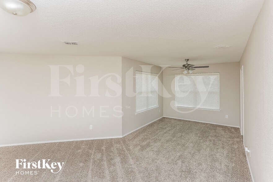 Building Photo - 4252 Glen Abbey Dr