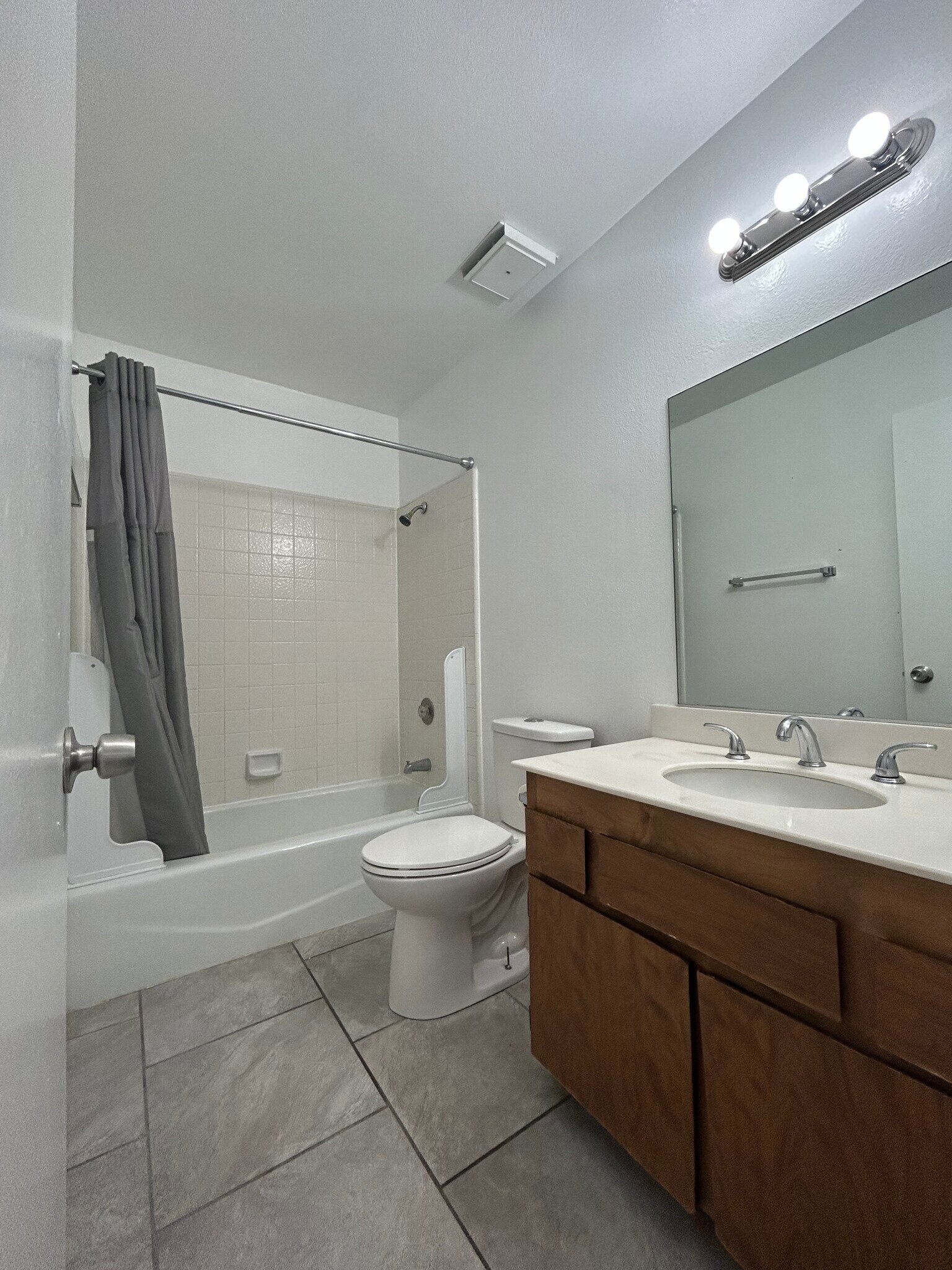 Guest Bathroom - 37273 Bankside Dr