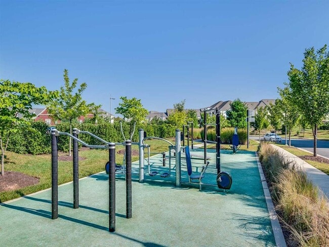 Building Photo - Lerner Windmill Parc