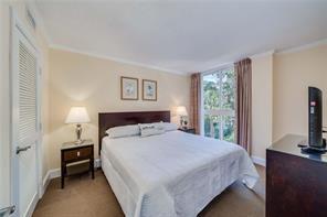 Building Photo - 2951 S Bayshore Dr