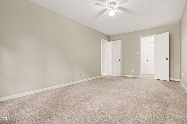 Building Photo - 110 Carriage House Trail