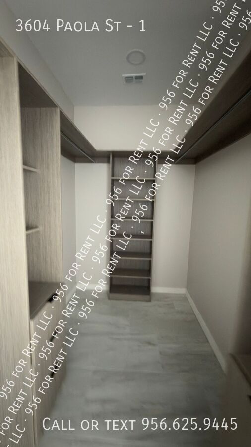 Building Photo - 3604 Paola St