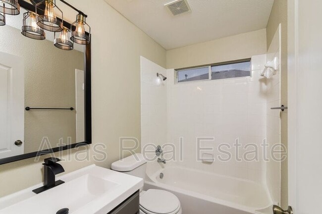 Building Photo - 261 Perch Manor