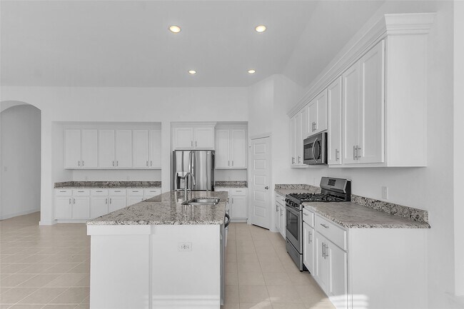 Building Photo - 1805 Everglades Dr