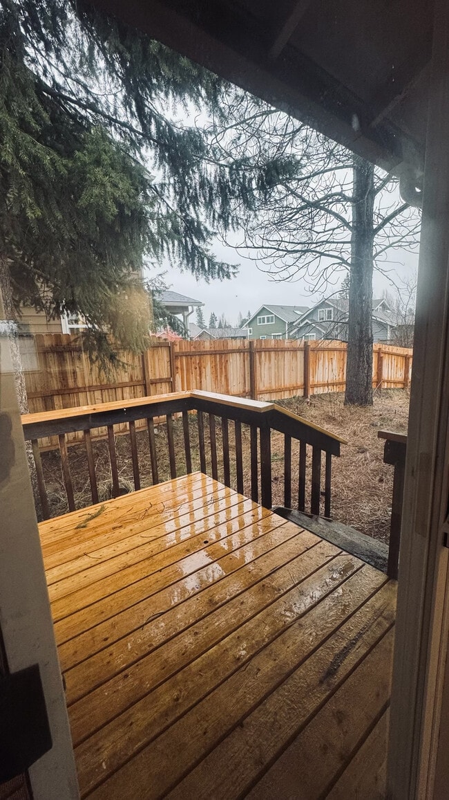 Building Photo - 1602 Cedar St