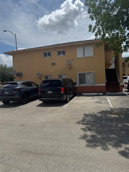 Building Photo - 7965 W 30th Ct