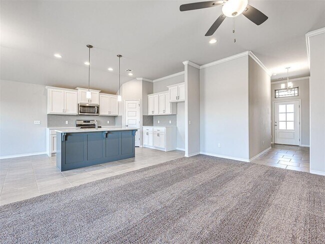 Building Photo - 513 Grand Sycamore Dr