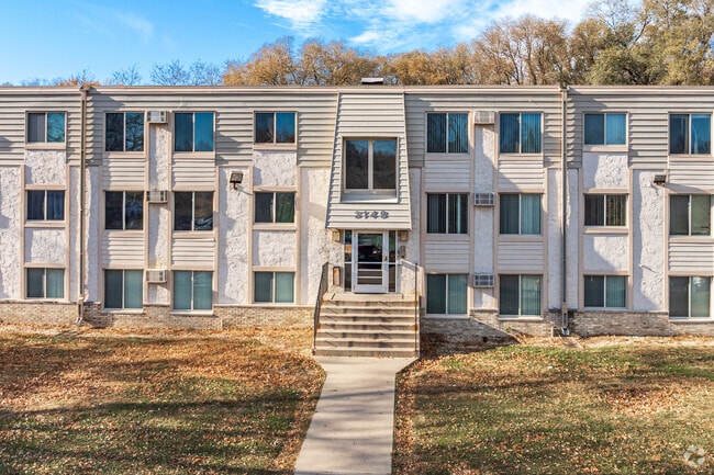 Building Photo - Manitou Ridge Apartments