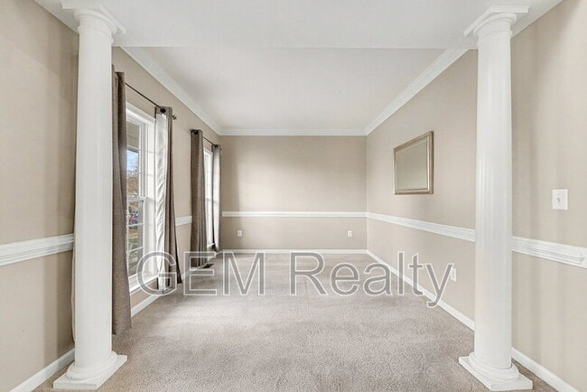 Building Photo - 9 Gallery Rd