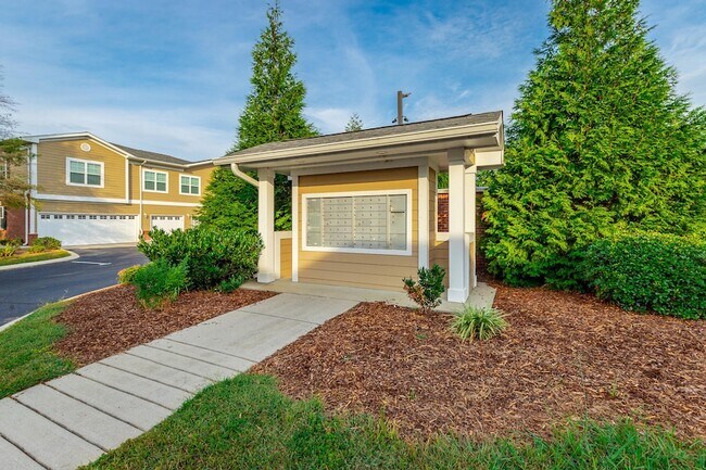 Building Photo - 4102 Regency Ct