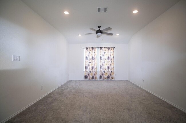 Building Photo - 2105 Ebony Dove St
