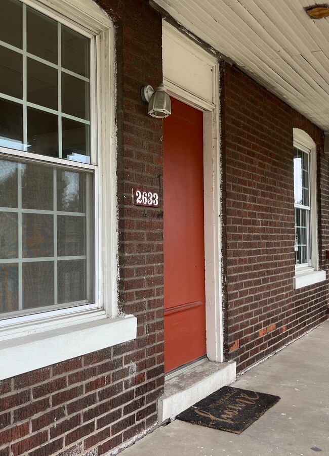 Primary Photo - 2633 Madison Ave