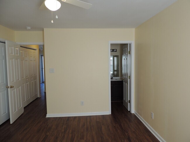 Building Photo - 130 Kobe Dr