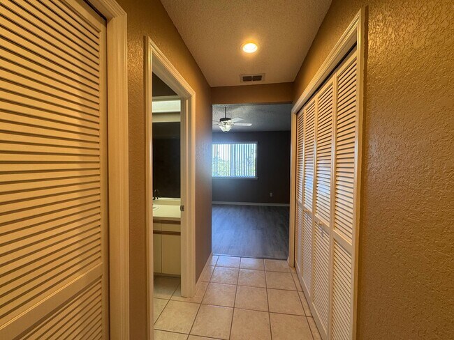 Building Photo - 3BR 3BA Townhome w/ Beach View +  Pool + Updated Kitchen + Balcony/Patio in Hidden Harbour