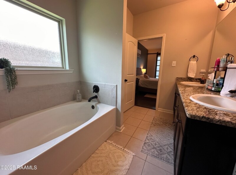 Building Photo - 209 Stanwell Ave