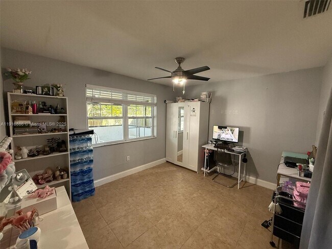 Building Photo - 11007 SW 3rd St