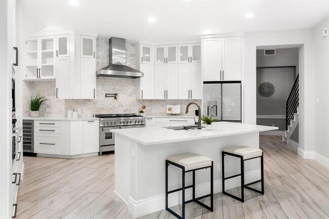 Building Photo - 13500 Coleto Creek Trail