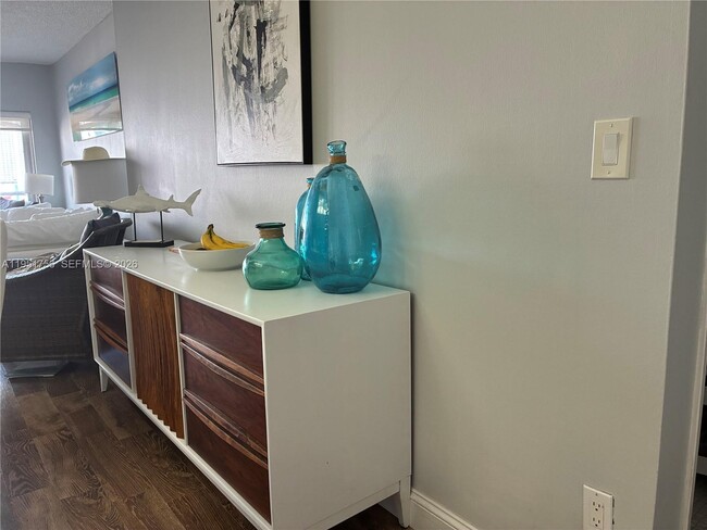 Building Photo - 1985 S Ocean Dr