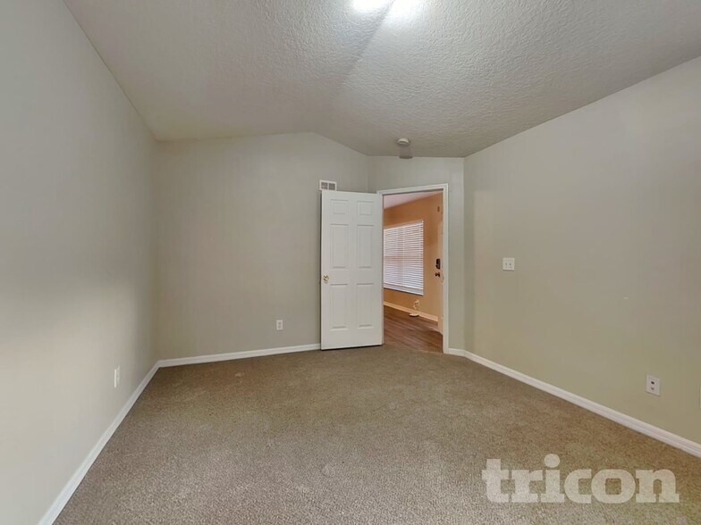 Building Photo - 7526 Oxford Garden Cir