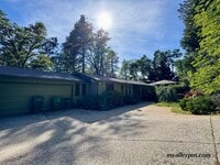 Building Photo - 4-bed 3-bath home in Nevada City!