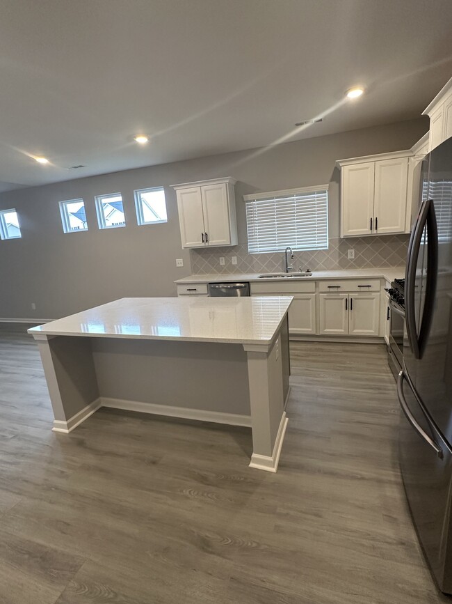 Building Photo - 5806 Bear Trl