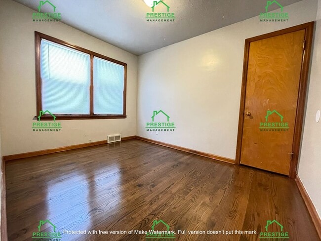 Building Photo - 3 Bedroom Hammond Home