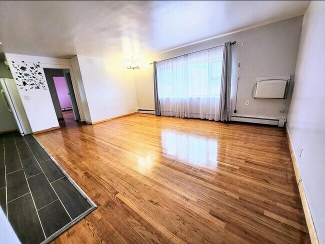 Building Photo - 204 Woodcliff Ave