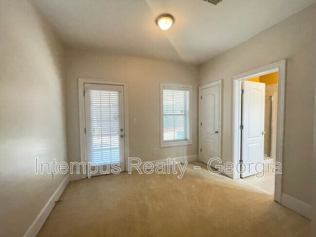 Building Photo - 1688 Mosaic Way