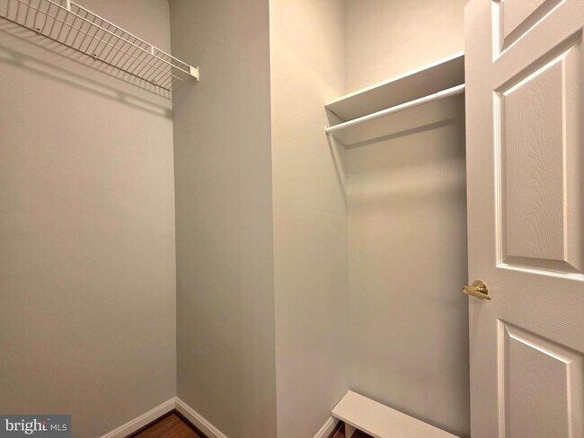 Building Photo - 4560 Strutfield Ln