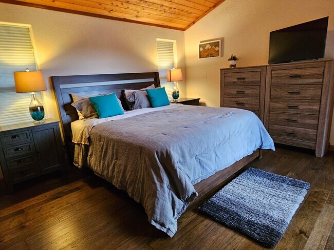 Building Photo - Spacious Beautiful retreat - IN Buckingham