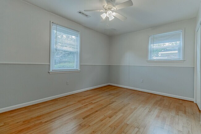 Building Photo - 1452 Birthright St