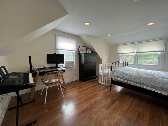 Building Photo - 44 Fieldstone Dr
