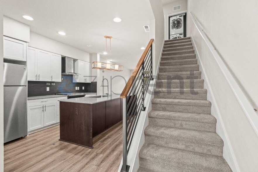 Building Photo - 1588 139th Ct NE