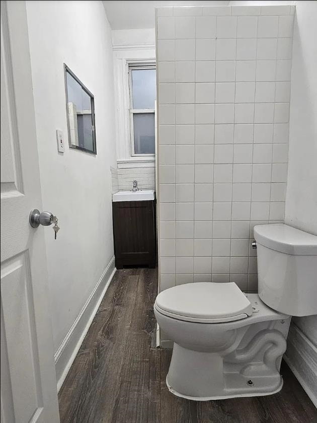 Building Photo - 553 65th St