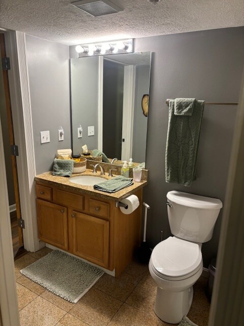 Building Photo - 2222 Detroit Ave