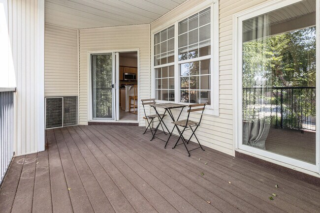 Building Photo - 331 Scio Village Ct