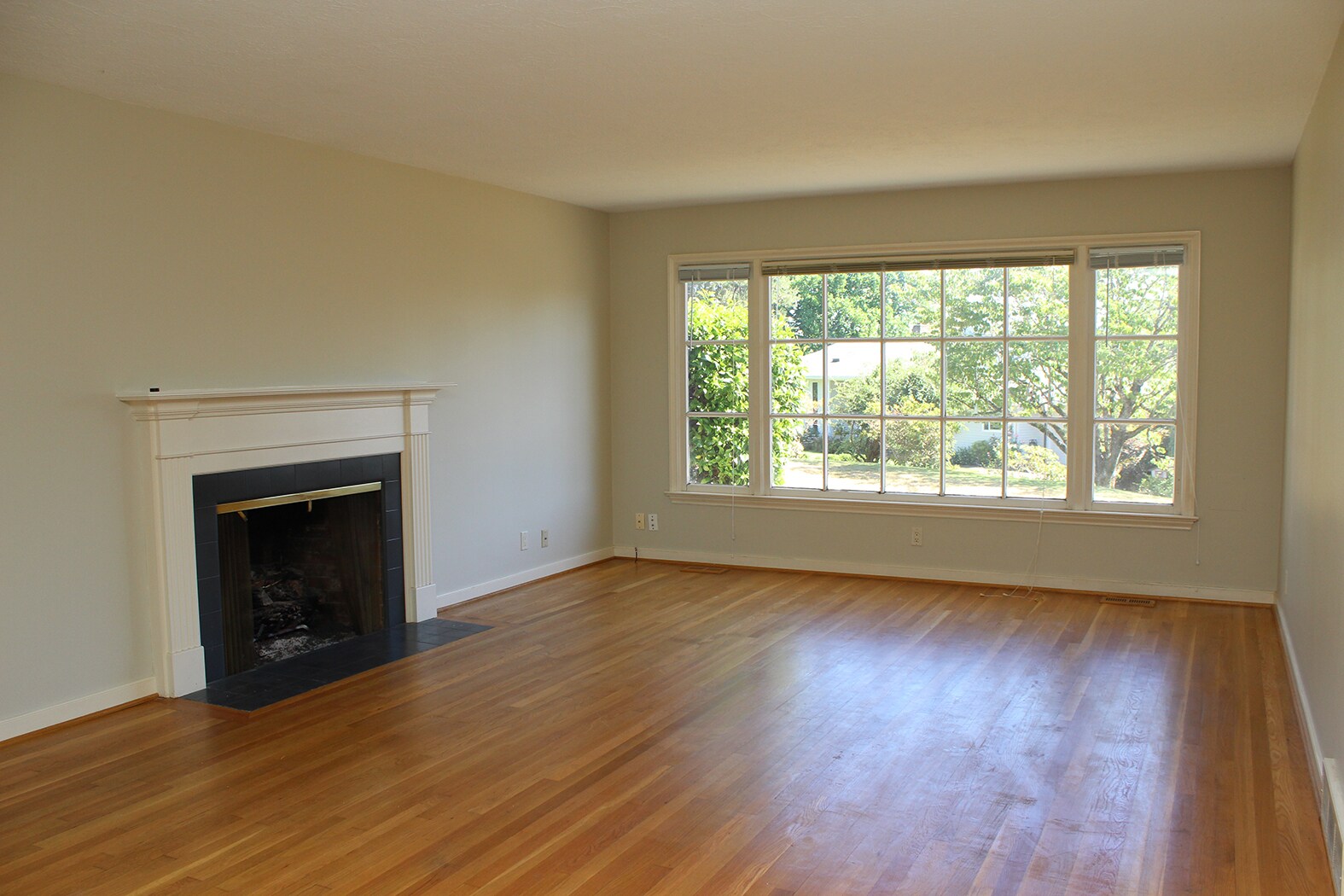 Building Photo - 8025-8027 SW Northvale Wy