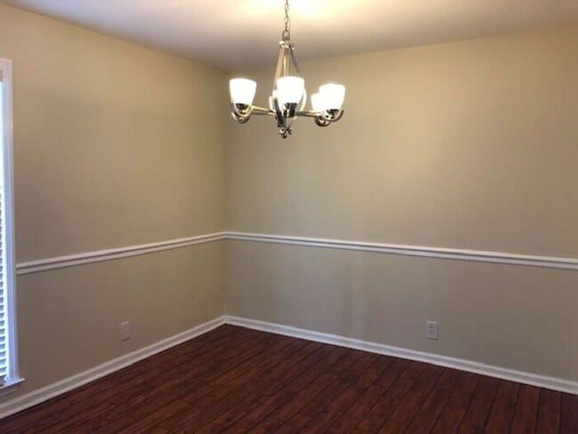 Building Photo - Nice 2 bedroom 2 bath one-level condo