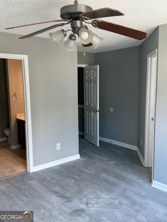 Building Photo - 2743 Halligan Point