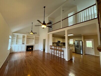 Building Photo - Move In Special 1/2 Off First Full Month with move in by 4/20/2026 - Pet Friendly 4-Bedroom Retre...