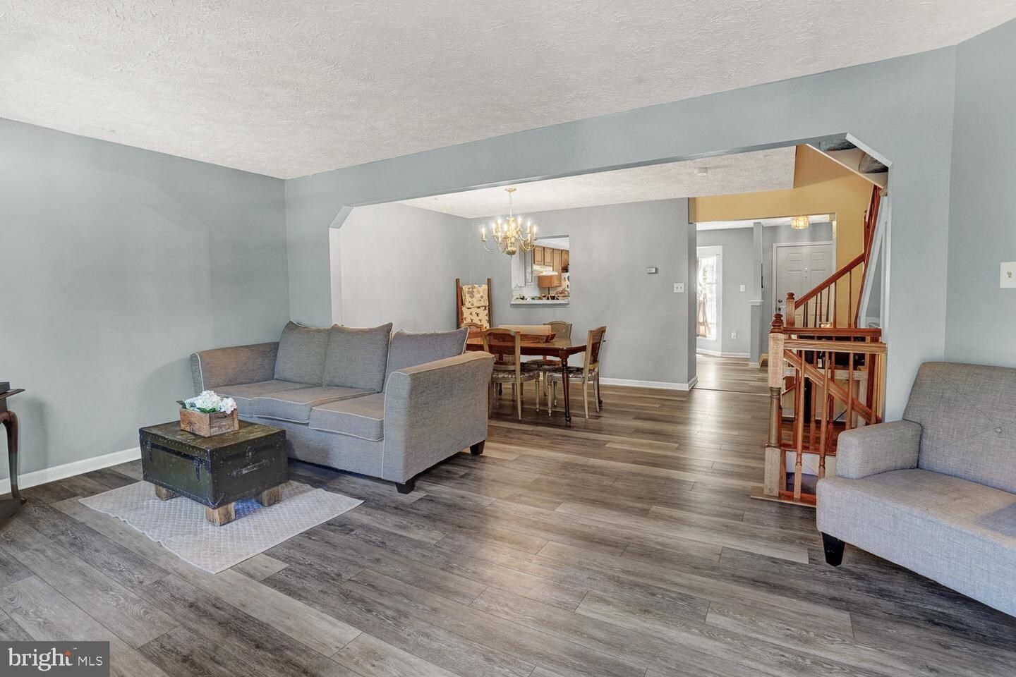 Building Photo - 6212 Adelay Ct W