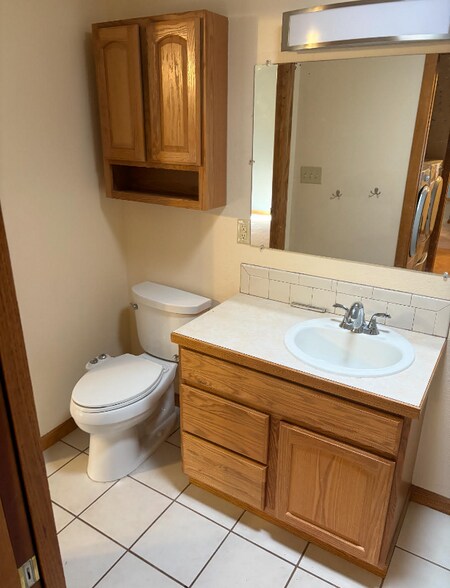 Building Photo - 2702 Parklake Ct