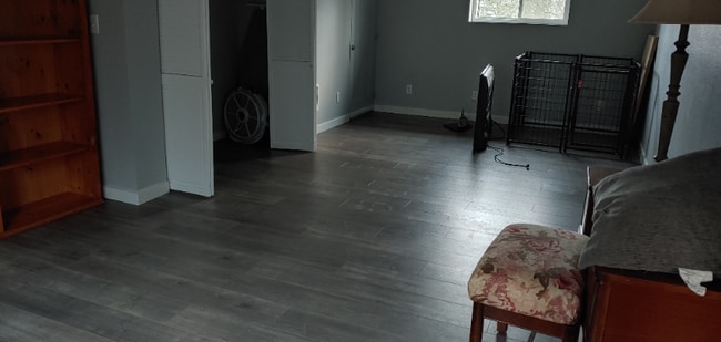 Building Photo - 11429 11th Dr NE