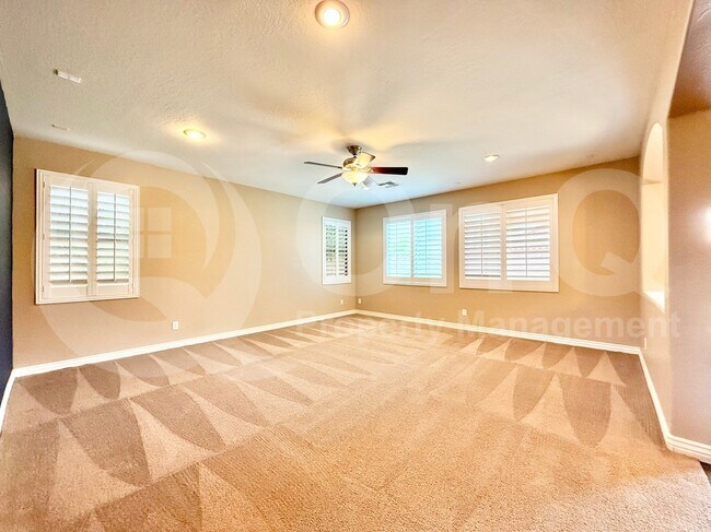 Building Photo - 16111 W Winslow Dr
